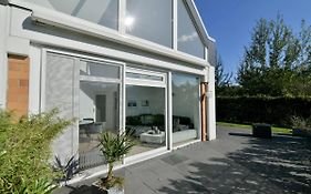 Exklusives Ferienhaus mit Schwimmbad und Sauna